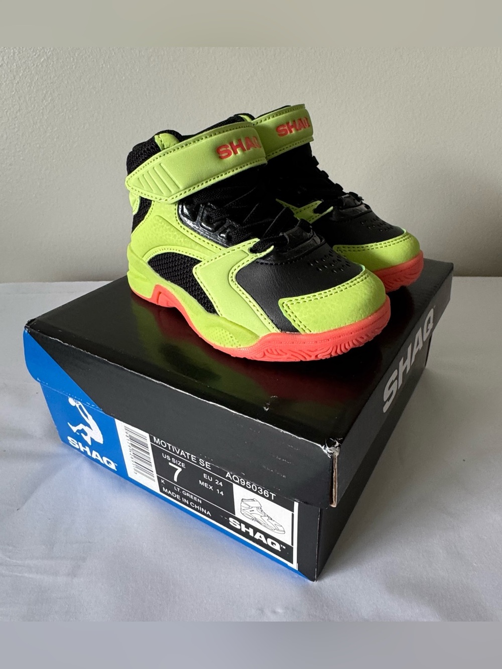 NWT SHAQ Size 7 Toddler Boys High Top Sneakers - Motivate SE Shoes